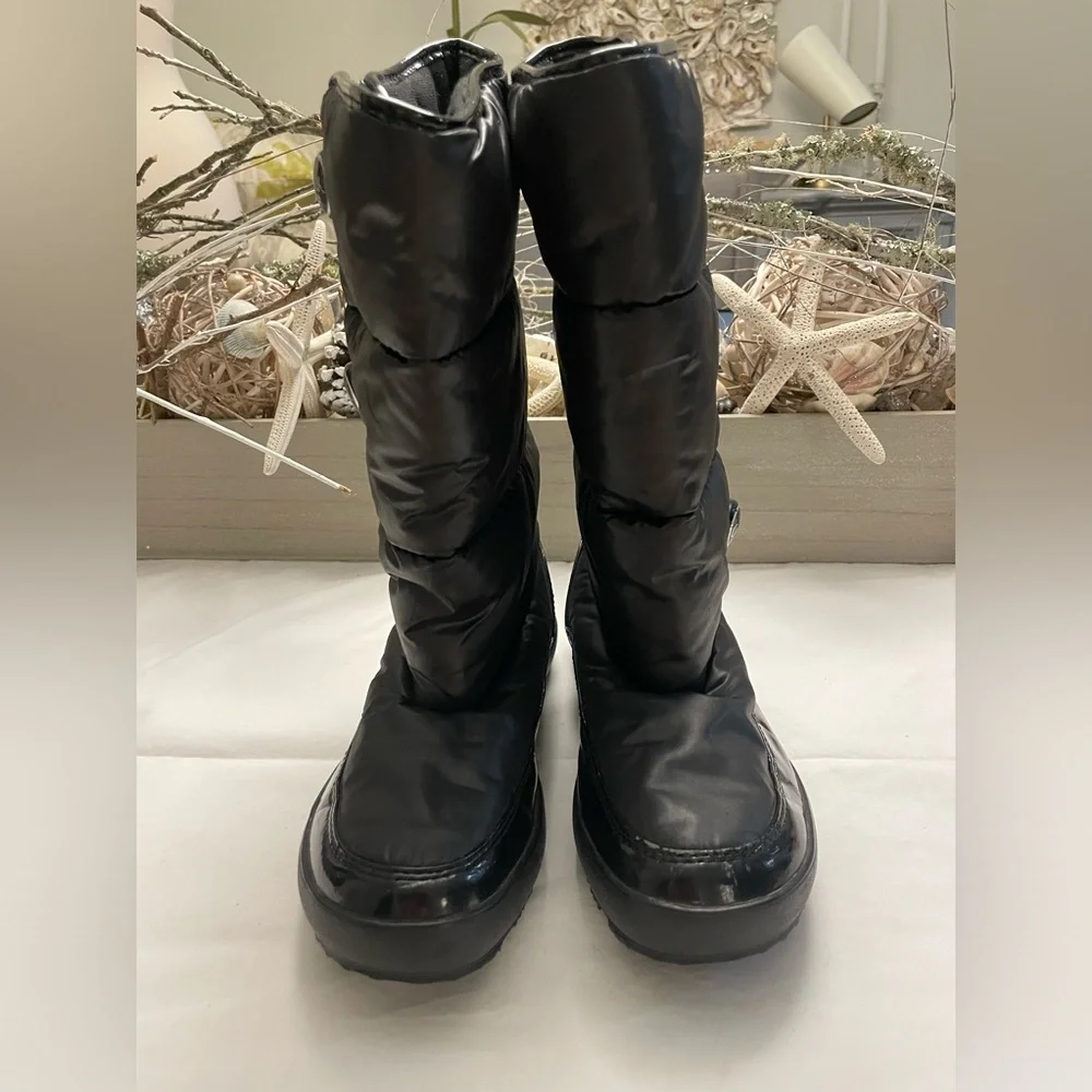 COACH POLINA BLACK NYLON PUFFER BOOTS SIZE 6B